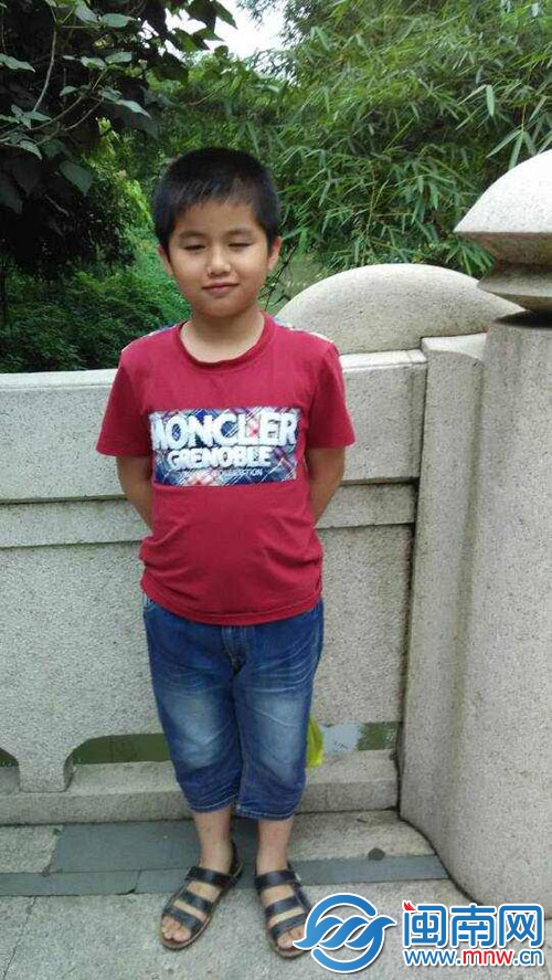 生病前,小少航是個(gè)肉乎乎的愛(ài)笑男孩